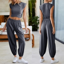 Tvådelat modeset med Crop Top och byxor