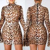 Leopardmönstrad Mock Neck Ryggdragkedja Långärmad Bodycon Klänning för Kvinnor