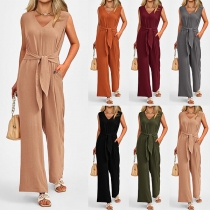 Ärmlös Jumpsuit med V-ringning och Självknuten Rak Skärning