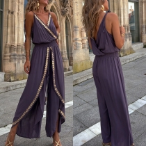 Jumpsuit med v-ringning och nätkantad midja, lösa hängslen