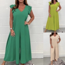 Stilren V-ringad Jumpsuit med Volangärmar i Lös Passform