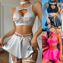 Tvådelat sensuellt halterneck-set med dekorativ O-ring