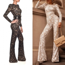Smal spetsjumpsuit i elegant design för dam – perfekt festlook