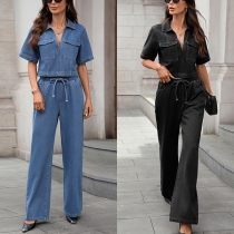 Moderiktigt denimset med två delar bestående av en kort denimskjorta och rakt skurna denimbyxor