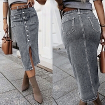 Jeanskjol med hög midja, knäppning framtill, slitsar och fickor i vintageinspirerad denim