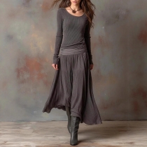 Damklänning, trendig rundhalsad modell med långa ärmar och strukturerat tyg