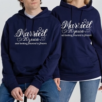 Matchande tryckta långärmade tröjor för par