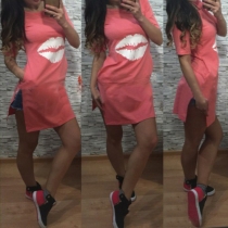 Fashion Lips Printed Short Sleeve Slit Hem T-shirt Dress