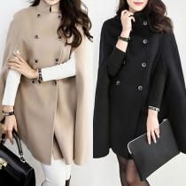 Elegant enfärgad dubbelknäppt ullkappa i Cape-stil