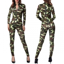Sexiga jumpsuits med djup V-ringning och långa ärmar, med kamouflagetryck