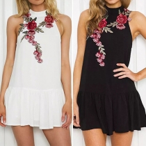 Sexy Backless Sleeveless Stand Collar Embroidered Dress