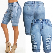 Modern hög midja rippade slim fit knälånga jeansshorts