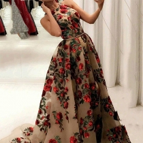 Sexy Backless Sleeveless Round Neck Embroidered Evening Dress