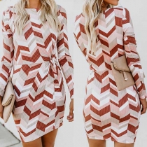 Fashion Long Sleeve Round Neck Slim Fit Wavy Striped Knit Dress