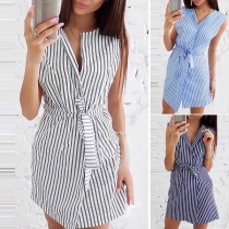 Fashion Sleeveless V-neck Slim Fit Striped Dress