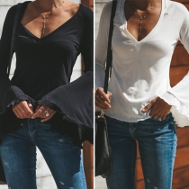 Sexy V-neck Trumpet Sleeve Solid Color T-shirt