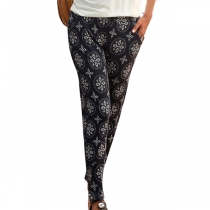 Casual Elastic Waist Printed Capri Pants
