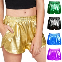 Mode-elastiska PU-lädershorts med enfärgad elastisk midja