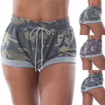 Mode elastisk midja kamouflage tryckta sportshorts