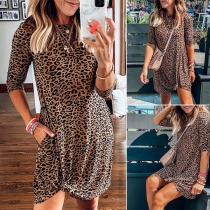 Fashion 3/4 Sleeve Round Neck Twisted Hem Leopard Printed Dress