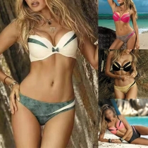 Sexig bikiniset med låg midja och kontrastfärgad push-up-design