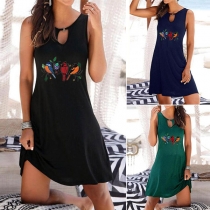 Fashion Sleeveless Round Neck Bird Embroidery Tank Dress