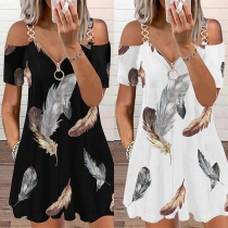 Sexy Off-shoulder Short Sleeve Feather Printed Chain Sling Romper