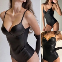Sexigt rygglöst V-ringat PU-spolat Sling-bodysuit