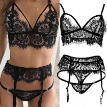 Sexig tre delar set med spetsdetaljer och enfärgad underkläder
