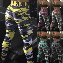 Mode med hög midja elastiska leggings i kamouflagetryck