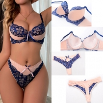 Underklädesset i spets – sexigt tvådelat set med kontrastfärgade sömmar