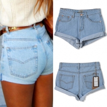 Manschetter med enfärgade jeansshorts