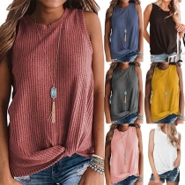 Fashion Sleeveless Round Neck Twisted Hem Knit Top 