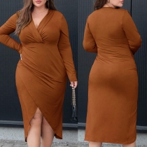 Mode enfärgad V-ringad oregelbunden fåll Plus-size stickad klänning