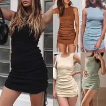 Abito aderente con elastico laterale senza maniche con scollo tondo in stile semplice