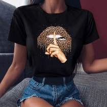 Casual Style Leopard Lips Mönster Kortärmad Rund Hals Lös T-shirt