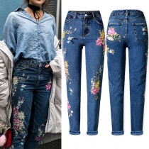 Vintage Floral Embroidery Old-washed Skinny Denim Jeans