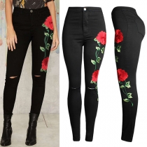 Vintage Rose Broderade Distressed Black Skinny Jeans