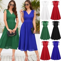 Fashion Solid Color V-neck Pleated Dress