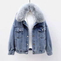 Mode gammaltvättad långärmad jeansjacka med plyschfoder och mjukt konstgjord pälsfoder