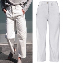 Street Fashion Chic Mellanhöga vita jeansjeans
