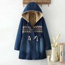 Broderad jeansjacka med dragsko och quiltad fleecedesign, förtjockad