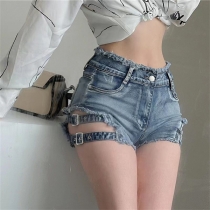 Stretch jeansshorts: åtsittande ihåliga byxor