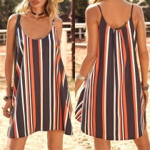 Mode V-ringad Slip Dress med kontrastfärgade vertikala ränder