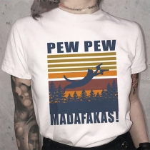 Kortärmad T-shirt med roligt flygande svart katttryck