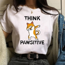 Rolig kortärmad T-shirt med rundhals och Shiba Inu-motiv