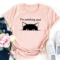 T-shirt med tryck av kärleksfull katt