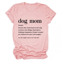 Personen som arbetar hårt för att hennes hund ska ha fina saker T-shirt