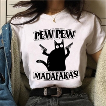 Rolig tecknad vit katt kortärmad T-shirt