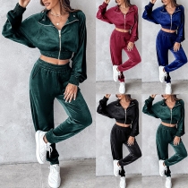 Moderiktig Velour Tvådelad Set Bestående av Crop-jacka och Träningsbyxor